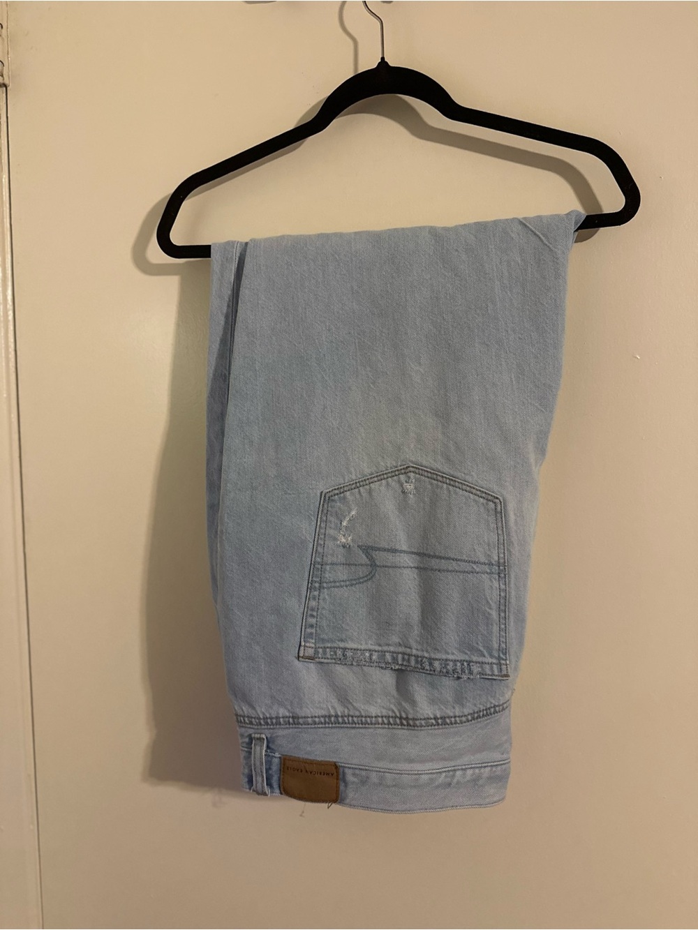 American Eagle Size 20 Light Wash Denim Mom Jean